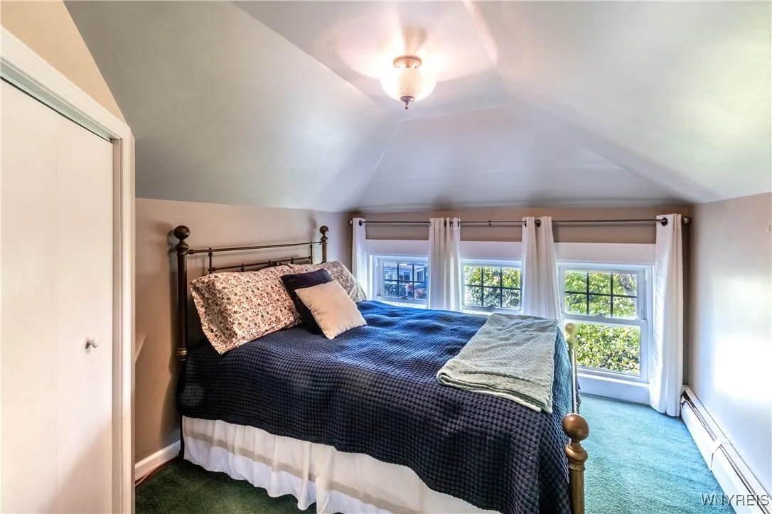 321 Voorhees - 3rd floor bedroom