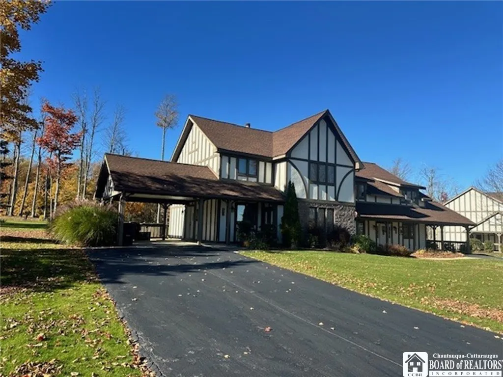 8277 Canterbury Drive, Chautauqua, New York 14724, Chautauqua, New York 14724, 2 Bedrooms Bedrooms, 7 Rooms Rooms,2 BathroomsBathrooms,Residential,For Sale,8277 Canterbury Drive, Chautauqua, New York 14724,0,R1647802