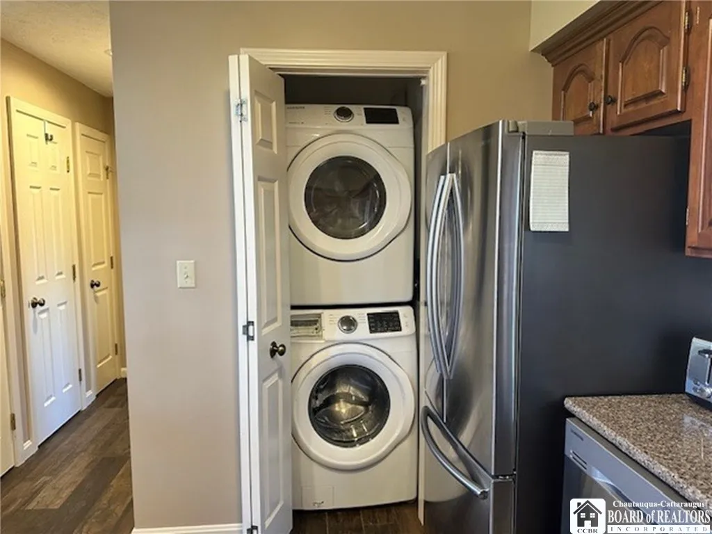 8277 Canterbury Drive, Chautauqua, New York 14724, Chautauqua, New York 14724, 2 Bedrooms Bedrooms, 7 Rooms Rooms,2 BathroomsBathrooms,Residential,For Sale,8277 Canterbury Drive, Chautauqua, New York 14724,0,R1647802