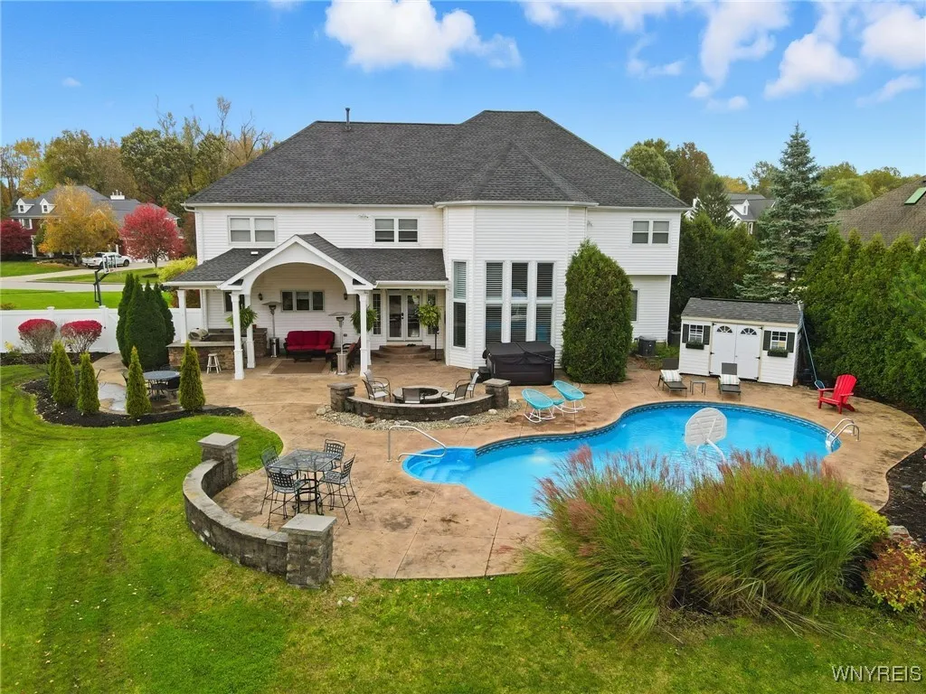SALT water pool
