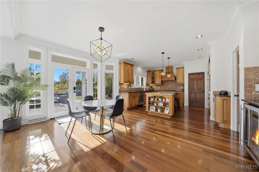 6712 Westminster Drive, Clarence, New York 14051, Clarence, New York 14051, 4 Bedrooms Bedrooms, 10 Rooms Rooms,3 BathroomsBathrooms,Residential,Closed,6712 Westminster Drive, Clarence, New York 14051,0,B1646685