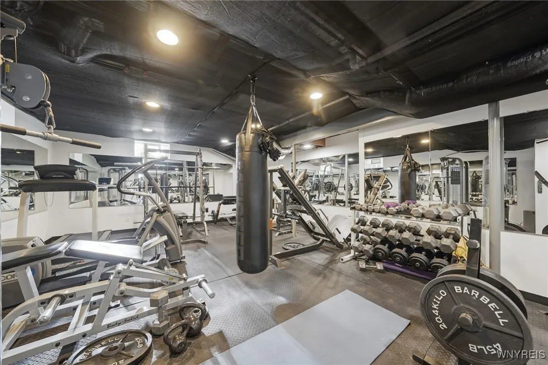 6712 Westminster Drive, Clarence, New York 14051, Clarence, New York 14051, 4 Bedrooms Bedrooms, 10 Rooms Rooms,3 BathroomsBathrooms,Residential,Closed,6712 Westminster Drive, Clarence, New York 14051,0,B1646685