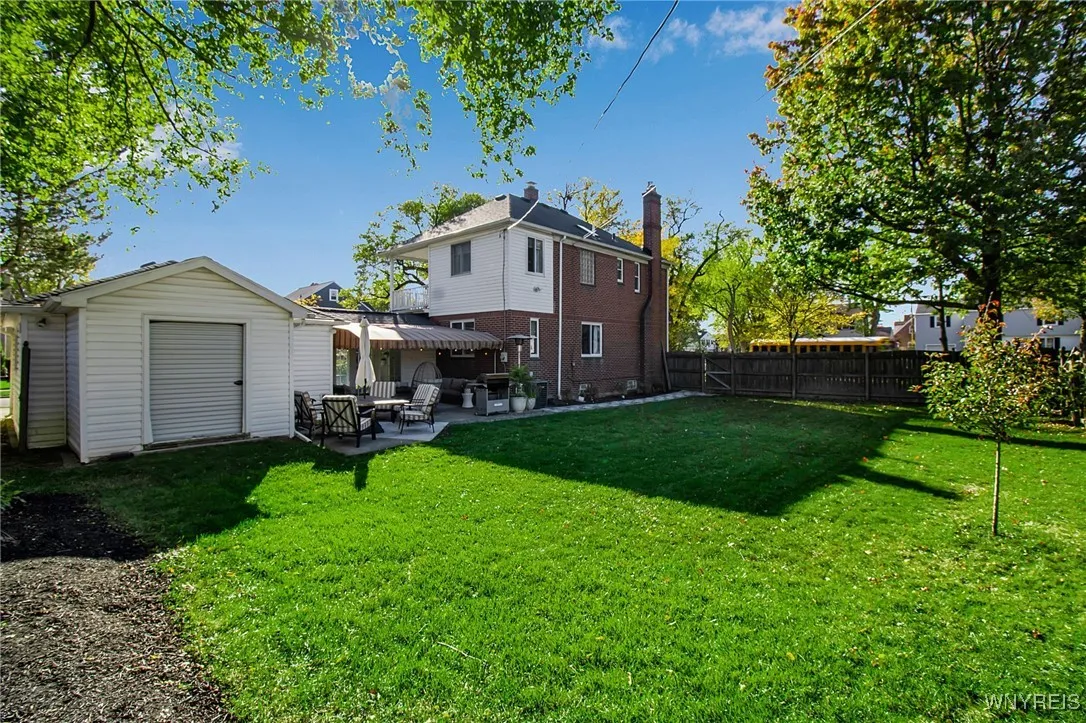 737 Parkhurst Boulevard, Tonawanda, New York 14223, Tonawanda, New York 14223, 3 Bedrooms Bedrooms, 8 Rooms Rooms,1 BathroomBathrooms,Residential,For Sale,737 Parkhurst Boulevard, Tonawanda, New York 14223,0,B1647523