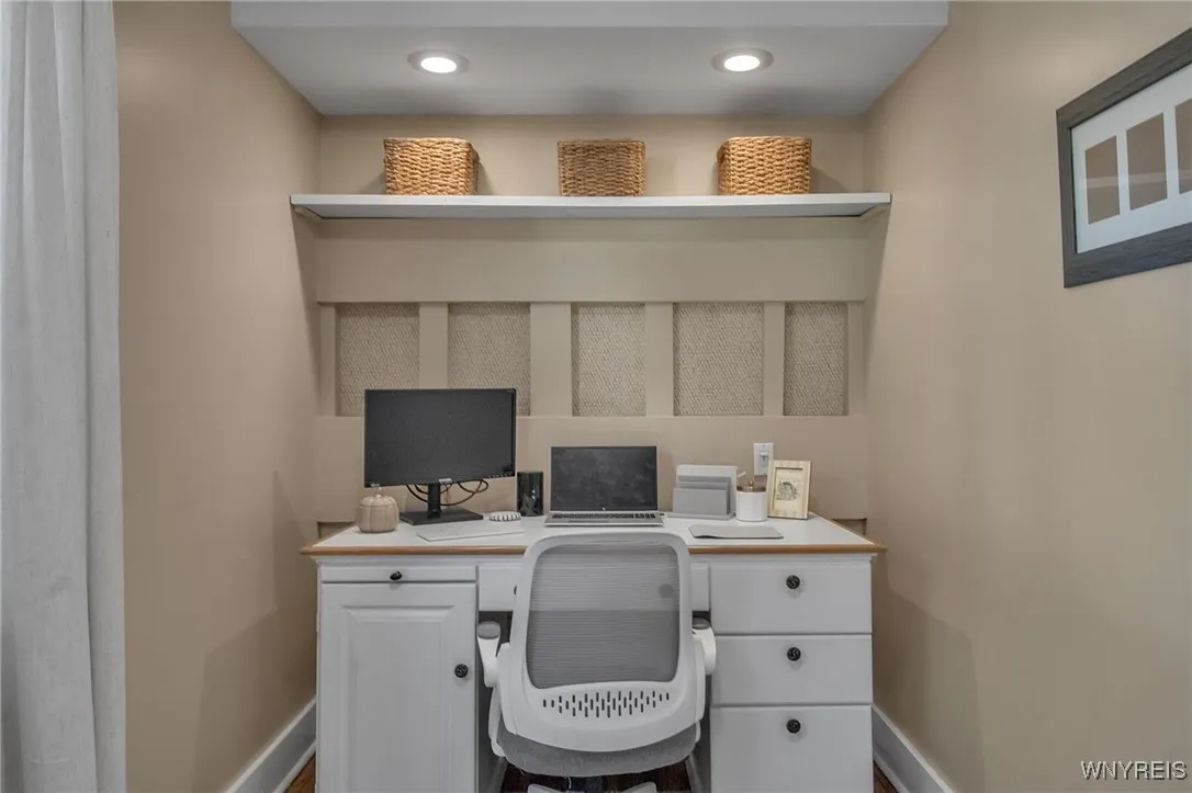 737 Parkhurst Boulevard, Tonawanda, New York 14223, Tonawanda, New York 14223, 3 Bedrooms Bedrooms, 8 Rooms Rooms,1 BathroomBathrooms,Residential,For Sale,737 Parkhurst Boulevard, Tonawanda, New York 14223,0,B1647523