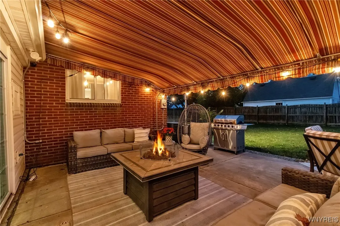 737 Parkhurst Boulevard, Tonawanda, New York 14223, Tonawanda, New York 14223, 3 Bedrooms Bedrooms, 8 Rooms Rooms,1 BathroomBathrooms,Residential,For Sale,737 Parkhurst Boulevard, Tonawanda, New York 14223,0,B1647523