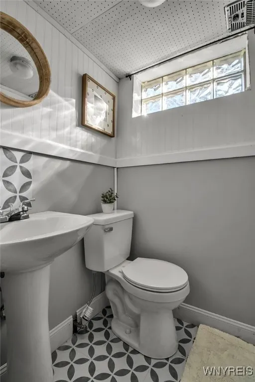 737 Parkhurst Boulevard, Tonawanda, New York 14223, Tonawanda, New York 14223, 3 Bedrooms Bedrooms, 8 Rooms Rooms,1 BathroomBathrooms,Residential,For Sale,737 Parkhurst Boulevard, Tonawanda, New York 14223,0,B1647523