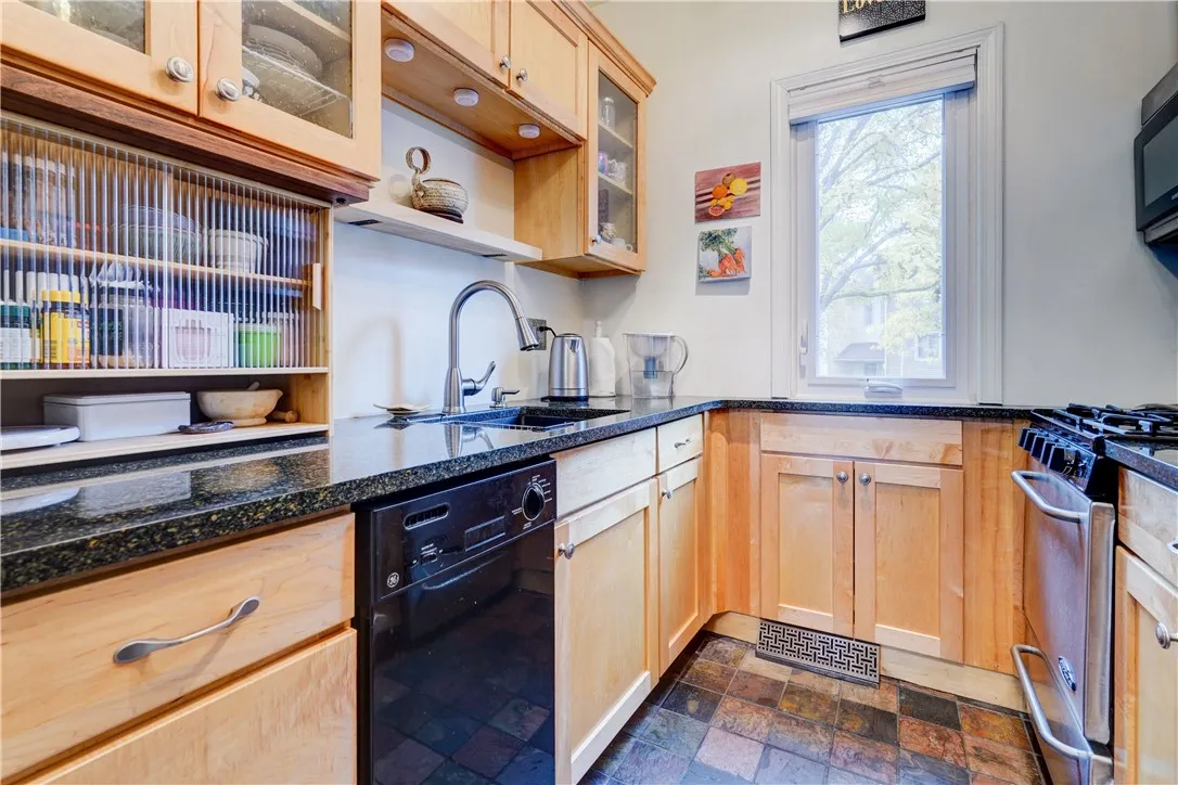 345 Plymouth Avenue South, Rochester, New York 146, Rochester, New York 14608, 1 Bedroom Bedrooms, 3 Rooms Rooms,1 BathroomBathrooms,Residential,For Sale,345 Plymouth Avenue South, Rochester, New York 146,0,R1646351