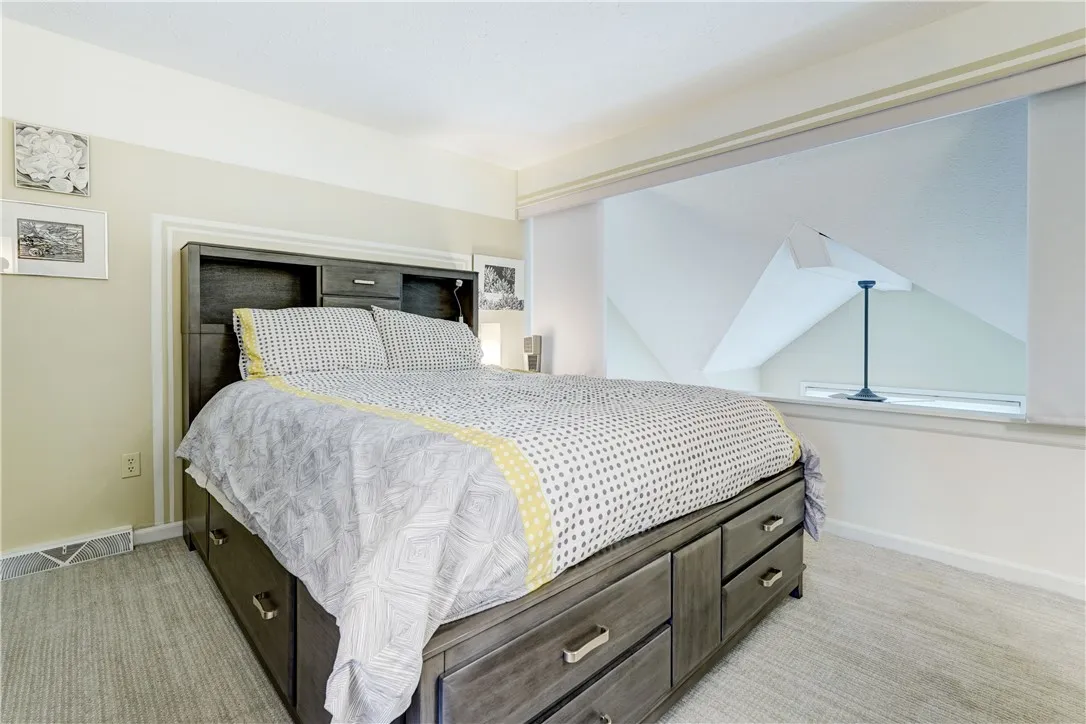 345 Plymouth Avenue South, Rochester, New York 146, Rochester, New York 14608, 1 Bedroom Bedrooms, 3 Rooms Rooms,1 BathroomBathrooms,Residential,For Sale,345 Plymouth Avenue South, Rochester, New York 146,0,R1646351