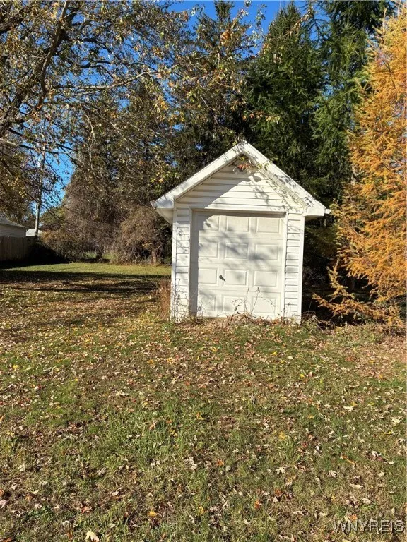 4504 Harris Hill Road, Clarence, New York 14221, Clarence, New York 14221, 3 Bedrooms Bedrooms, 7 Rooms Rooms,2 BathroomsBathrooms,Residential,For Sale,4504 Harris Hill Road, Clarence, New York 14221,0,B1647512