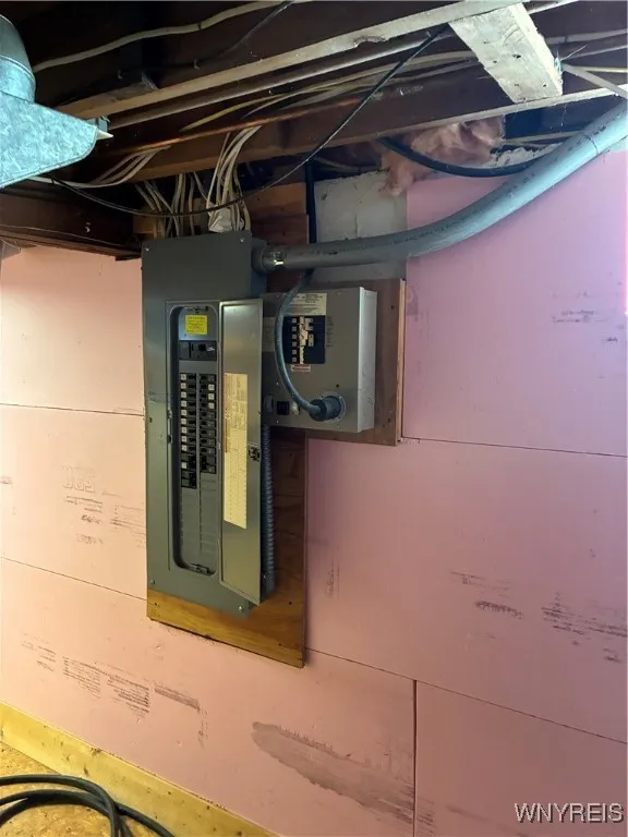 4504 Harris Hill Road, Clarence, New York 14221, Clarence, New York 14221, 3 Bedrooms Bedrooms, 7 Rooms Rooms,2 BathroomsBathrooms,Residential,For Sale,4504 Harris Hill Road, Clarence, New York 14221,0,B1647512