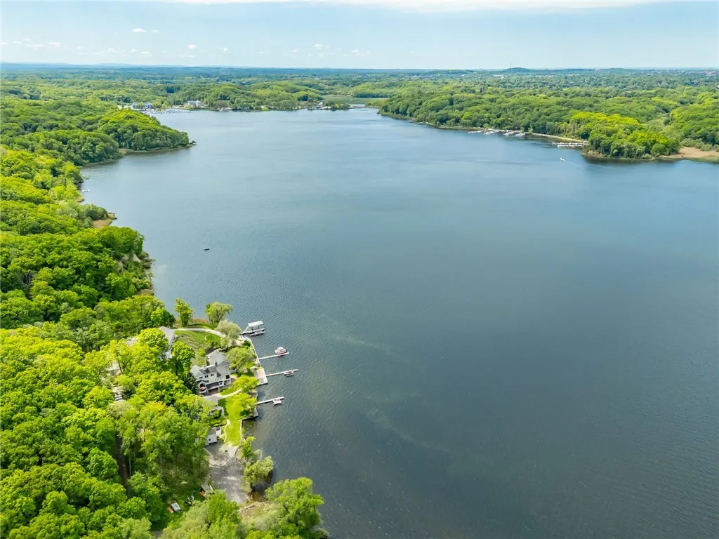 70 Avalon Trail, Penfield, New York 14580, Penfield, New York 14580, 2 Bedroom Bedrooms, 7 Room Rooms,2 BathroomBathrooms,Residential,For Sale,70 Avalon Trail, Penfield, New York 14580,0,R1647814
