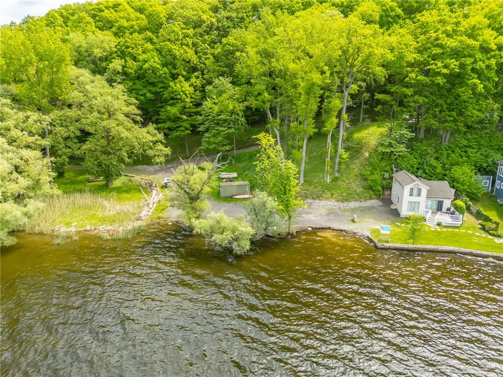 70 Avalon Trail, Penfield, New York 14580, Penfield, New York 14580, 2 Bedroom Bedrooms, 7 Room Rooms,2 BathroomBathrooms,Residential,For Sale,70 Avalon Trail, Penfield, New York 14580,0,R1647814