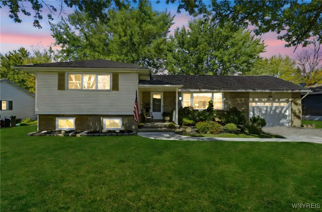 264 Woodward Drive, West Seneca, New York 14224, West Seneca, New York 14224, 4 Bedrooms Bedrooms, 8 Rooms Rooms,2 BathroomsBathrooms,Residential,For Sale,264 Woodward Drive, West Seneca, New York 14224,0,B1647273