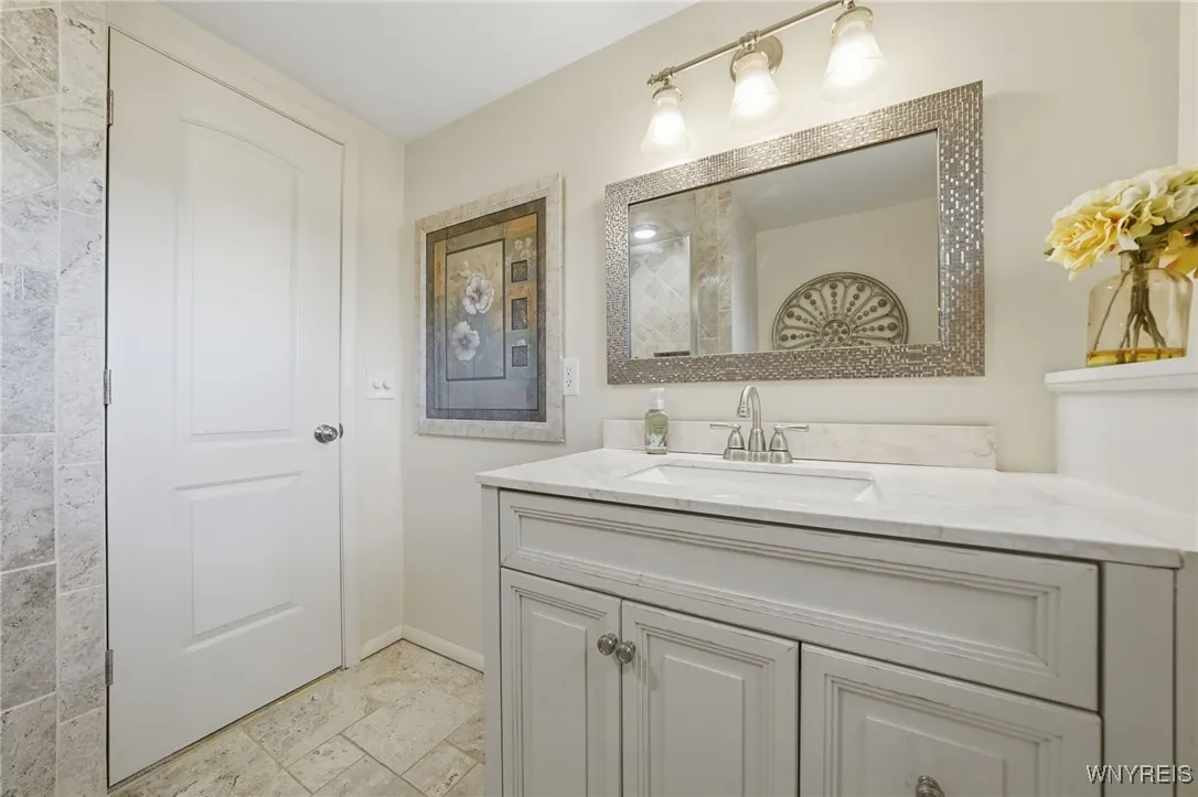 264 Woodward Drive, West Seneca, New York 14224, West Seneca, New York 14224, 4 Bedrooms Bedrooms, 8 Rooms Rooms,2 BathroomsBathrooms,Residential,For Sale,264 Woodward Drive, West Seneca, New York 14224,0,B1647273