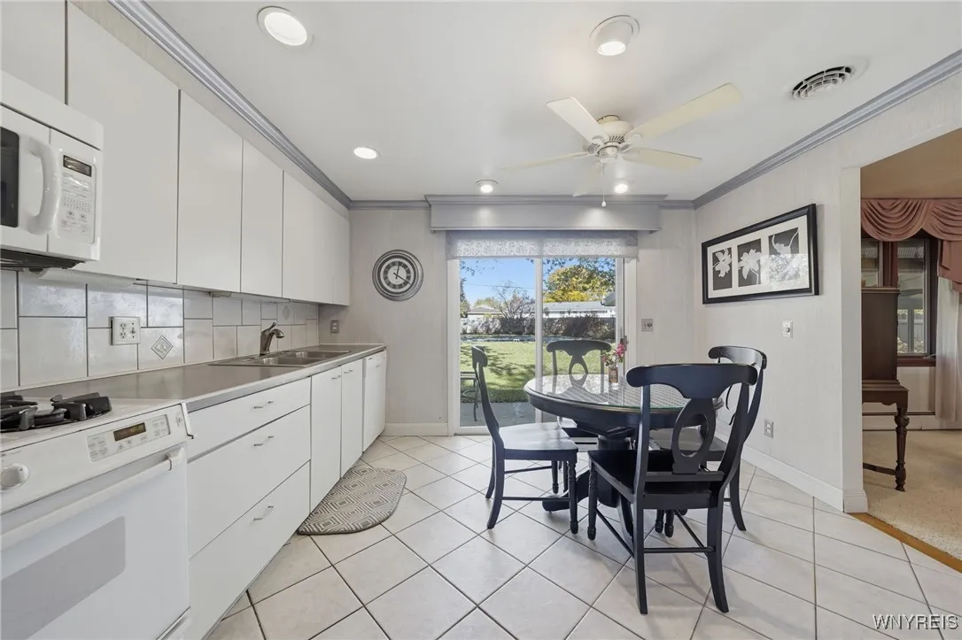 264 Woodward Drive, West Seneca, New York 14224, West Seneca, New York 14224, 4 Bedrooms Bedrooms, 8 Rooms Rooms,2 BathroomsBathrooms,Residential,For Sale,264 Woodward Drive, West Seneca, New York 14224,0,B1647273