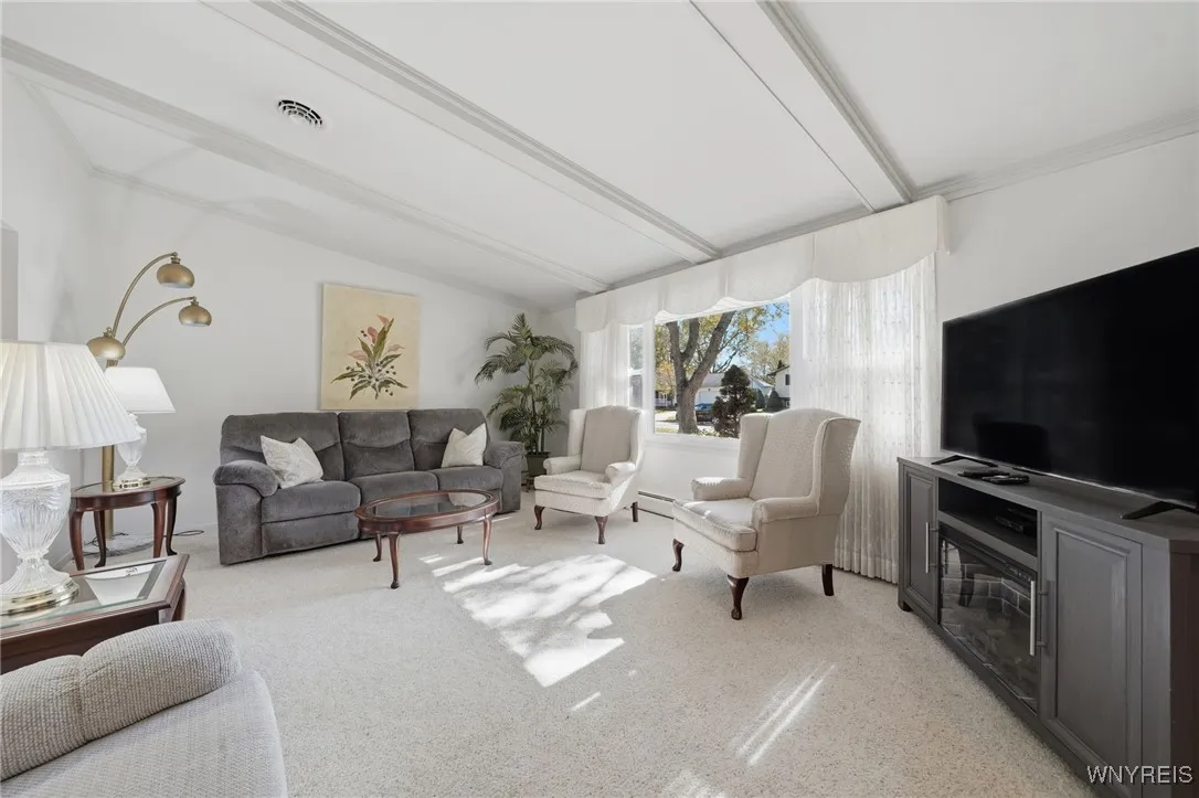 264 Woodward Drive, West Seneca, New York 14224, West Seneca, New York 14224, 4 Bedrooms Bedrooms, 8 Rooms Rooms,2 BathroomsBathrooms,Residential,For Sale,264 Woodward Drive, West Seneca, New York 14224,0,B1647273