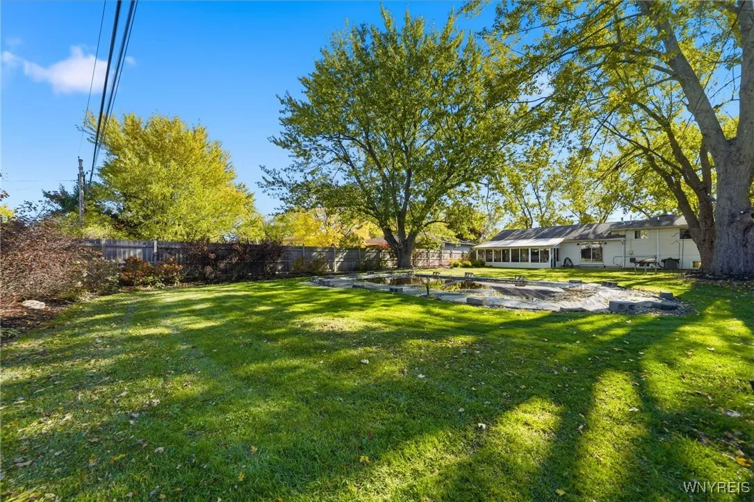 264 Woodward Drive, West Seneca, New York 14224, West Seneca, New York 14224, 4 Bedrooms Bedrooms, 8 Rooms Rooms,2 BathroomsBathrooms,Residential,For Sale,264 Woodward Drive, West Seneca, New York 14224,0,B1647273