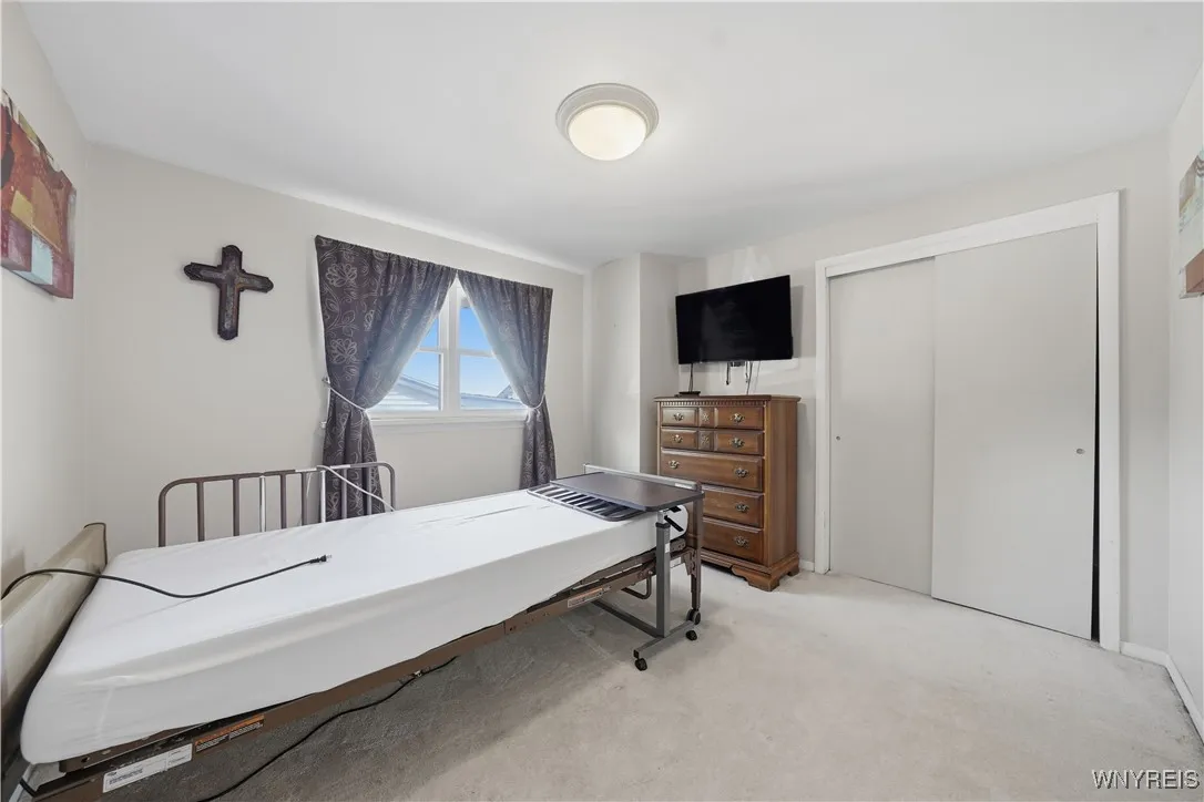 264 Woodward Drive, West Seneca, New York 14224, West Seneca, New York 14224, 4 Bedrooms Bedrooms, 8 Rooms Rooms,2 BathroomsBathrooms,Residential,For Sale,264 Woodward Drive, West Seneca, New York 14224,0,B1647273