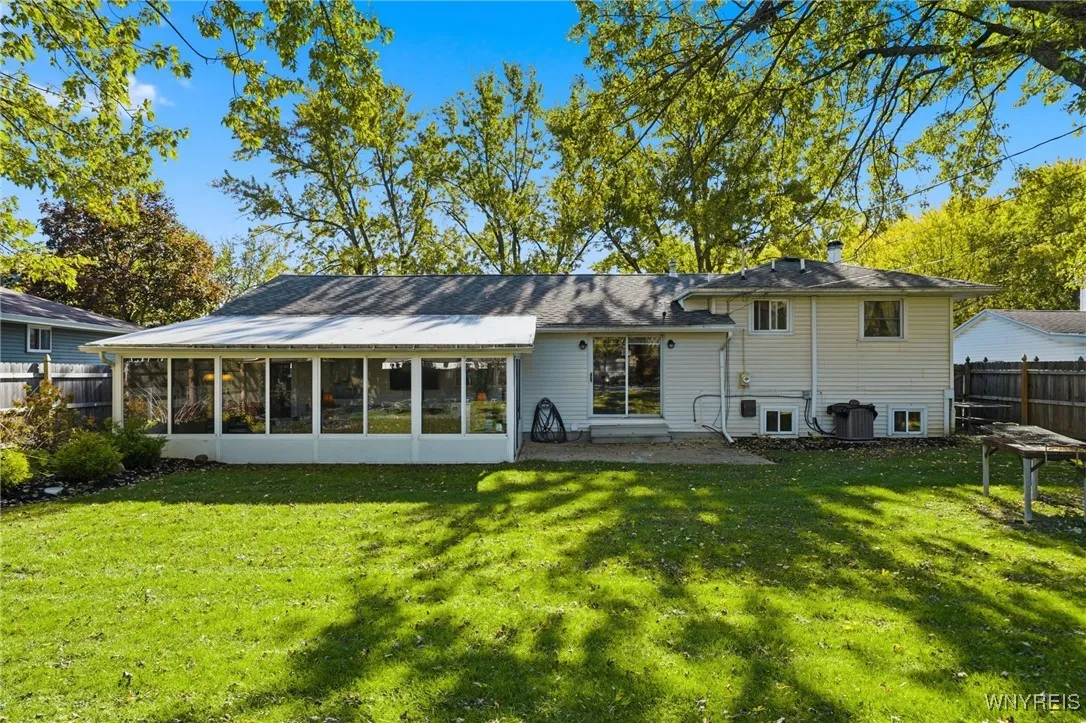 264 Woodward Drive, West Seneca, New York 14224, West Seneca, New York 14224, 4 Bedrooms Bedrooms, 8 Rooms Rooms,2 BathroomsBathrooms,Residential,For Sale,264 Woodward Drive, West Seneca, New York 14224,0,B1647273