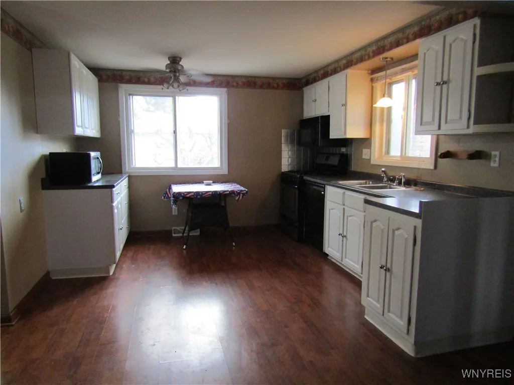 5072 Clarice Drive, Hamburg, New York 14075, Hamburg, New York 14075, 3 Bedrooms Bedrooms, 6 Rooms Rooms,1 BathroomBathrooms,Residential,For Sale,5072 Clarice Drive, Hamburg, New York 14075,0,B1648081