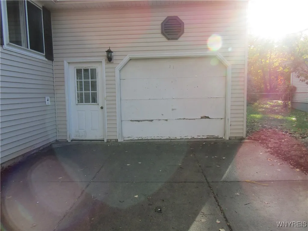 5072 Clarice Drive, Hamburg, New York 14075, Hamburg, New York 14075, 3 Bedrooms Bedrooms, 6 Rooms Rooms,1 BathroomBathrooms,Residential,For Sale,5072 Clarice Drive, Hamburg, New York 14075,0,B1648081