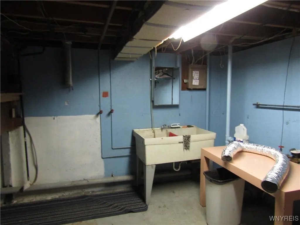 5072 Clarice Drive, Hamburg, New York 14075, Hamburg, New York 14075, 3 Bedrooms Bedrooms, 6 Rooms Rooms,1 BathroomBathrooms,Residential,For Sale,5072 Clarice Drive, Hamburg, New York 14075,0,B1648081