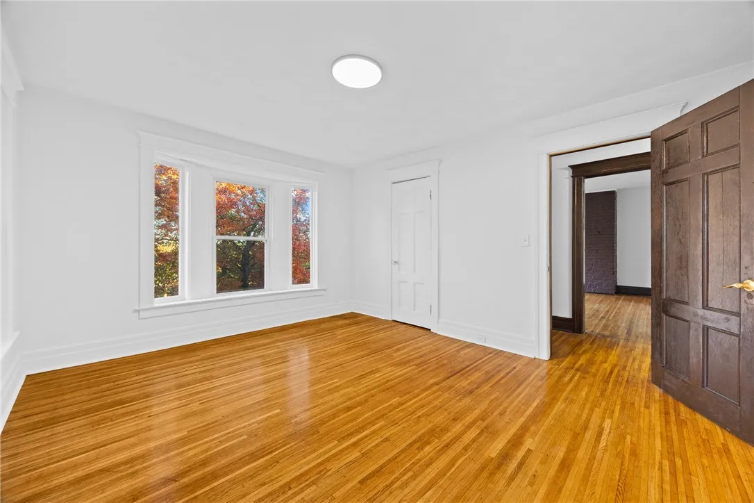 901 Lake Avenue, Rochester, New York 14613, Rochester, New York 14613, 6 Bedrooms Bedrooms, ,3 BathroomsBathrooms,Residential,For Sale,901 Lake Avenue, Rochester, New York 14613,0,R1647997