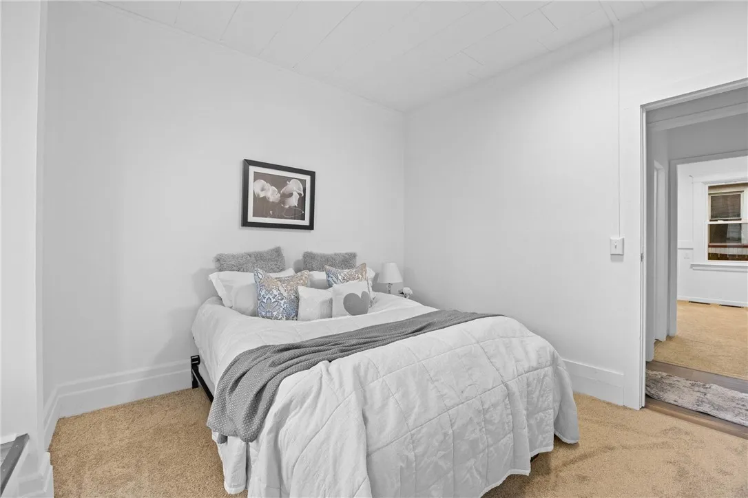 901 Lake Avenue, Rochester, New York 14613, Rochester, New York 14613, 6 Bedrooms Bedrooms, ,3 BathroomsBathrooms,Residential,For Sale,901 Lake Avenue, Rochester, New York 14613,0,R1647997