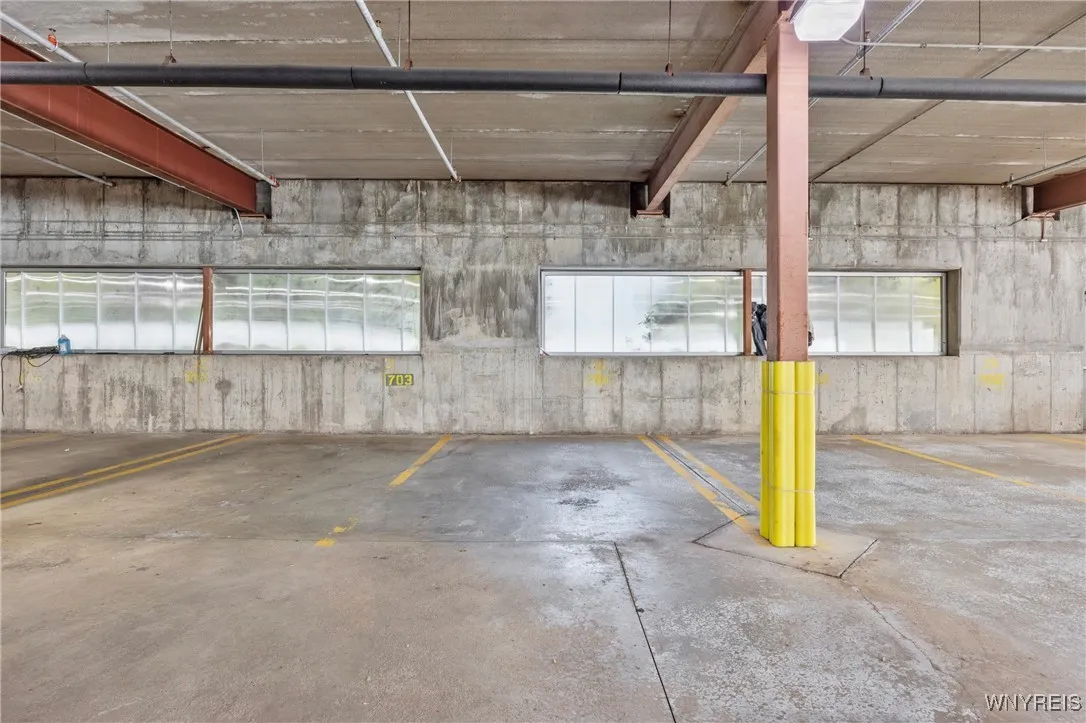 201 Admirals Walk Circle 201, Buffalo, New York 14, Buffalo, New York 14202, 1 Bedroom Bedrooms, 4 Rooms Rooms,2 BathroomsBathrooms,Residential,For Sale,201 Admirals Walk Circle 201, Buffalo, New York 14,0,B1648000