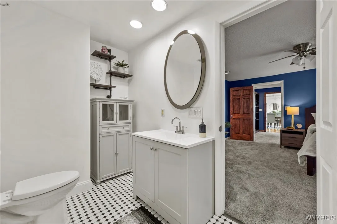 201 Admirals Walk Circle 201, Buffalo, New York 14, Buffalo, New York 14202, 1 Bedroom Bedrooms, 4 Rooms Rooms,2 BathroomsBathrooms,Residential,For Sale,201 Admirals Walk Circle 201, Buffalo, New York 14,0,B1648000