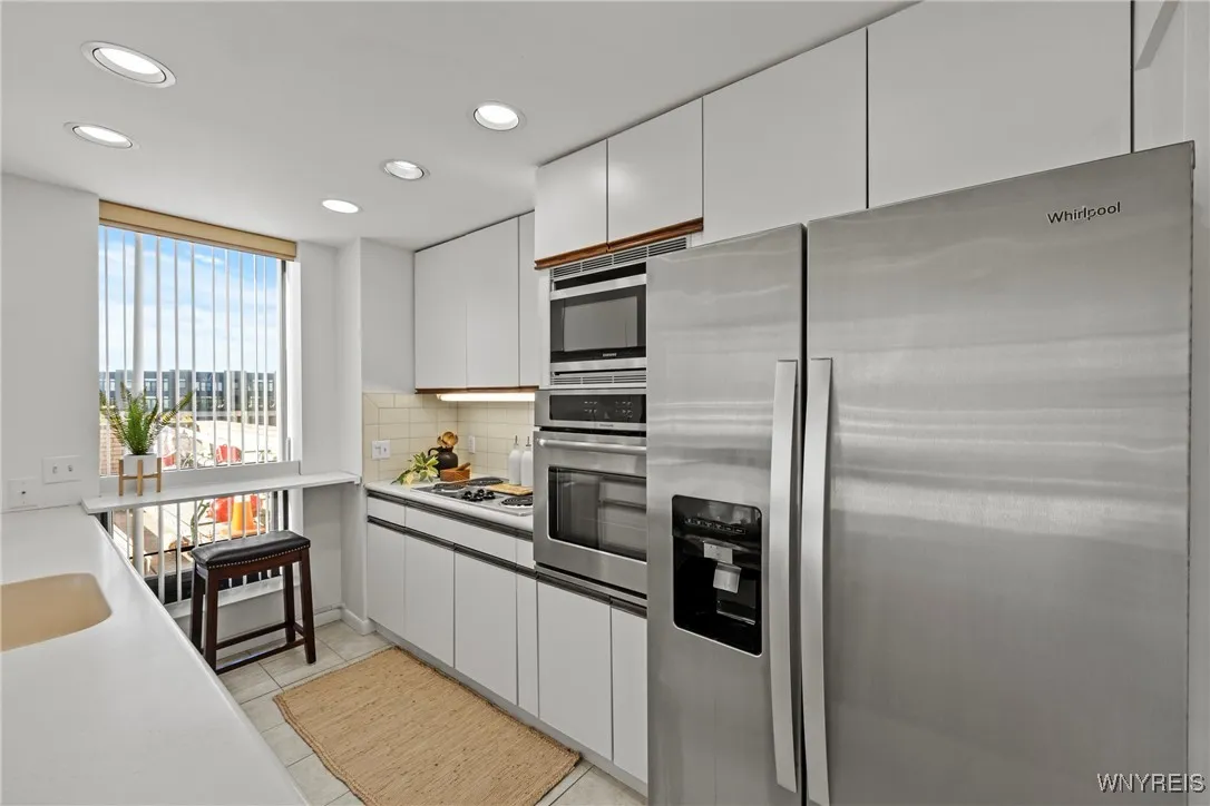 201 Admirals Walk Circle 201, Buffalo, New York 14, Buffalo, New York 14202, 1 Bedroom Bedrooms, 4 Rooms Rooms,2 BathroomsBathrooms,Residential,For Sale,201 Admirals Walk Circle 201, Buffalo, New York 14,0,B1648000