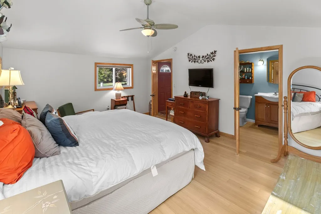 230 Mckenley Hollow Road, Shandaken, New York 1248, Shandaken, New York 12480, 2 Bedrooms Bedrooms, 8 Rooms Rooms,2 BathroomsBathrooms,Residential,For Sale,230 Mckenley Hollow Road, Shandaken, New York 1248,0,R1646643