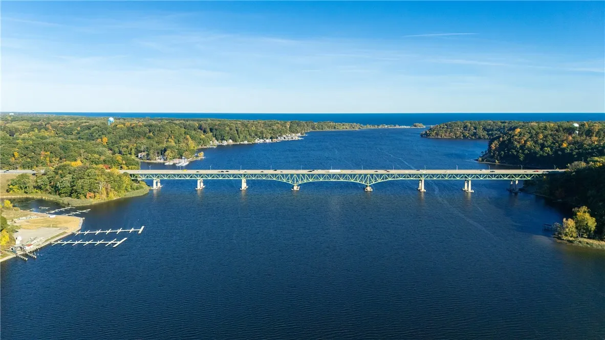 407 Newport Road, Irondequoit, New York 14622, Irondequoit, New York 14622, 3 Bedrooms Bedrooms, 7 Rooms Rooms,4 BathroomsBathrooms,Residential,For Sale,407 Newport Road, Irondequoit, New York 14622,0,R1648101