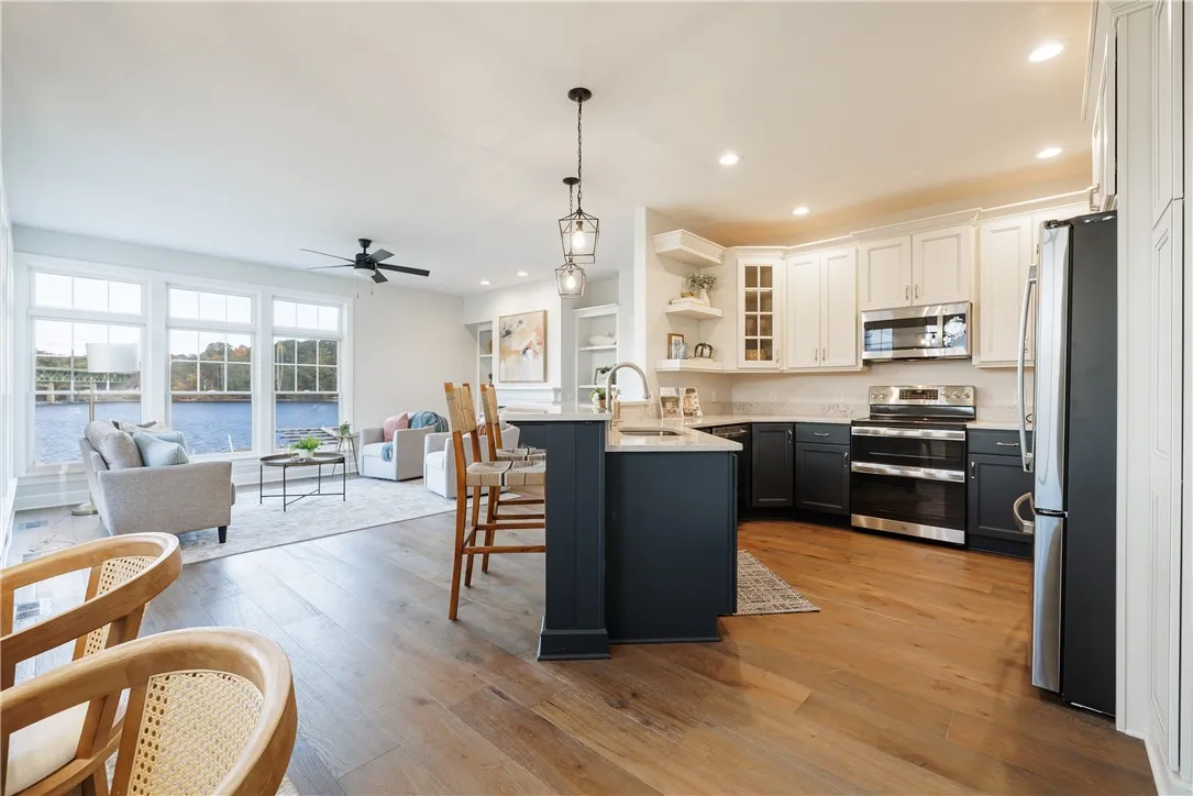 407 Newport Road, Irondequoit, New York 14622, Irondequoit, New York 14622, 3 Bedrooms Bedrooms, 7 Rooms Rooms,4 BathroomsBathrooms,Residential,For Sale,407 Newport Road, Irondequoit, New York 14622,0,R1648101