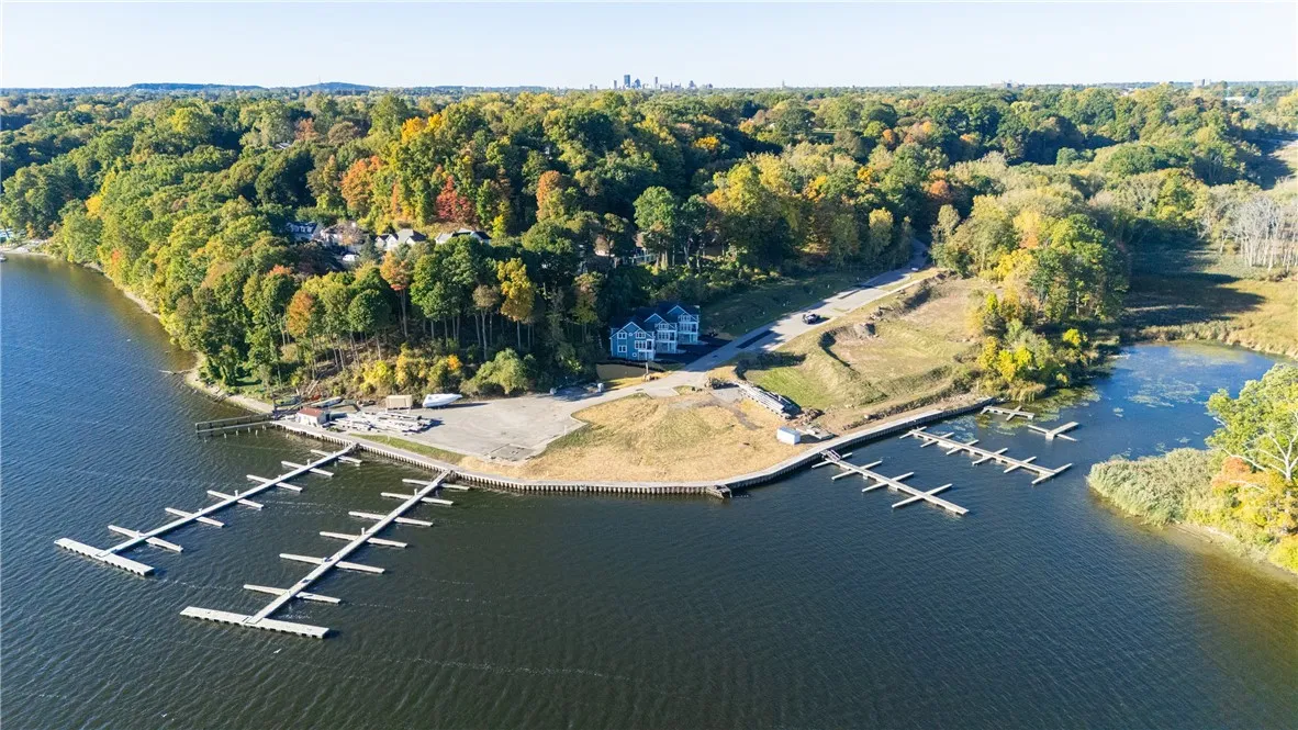 407 Newport Road, Irondequoit, New York 14622, Irondequoit, New York 14622, 3 Bedrooms Bedrooms, 7 Rooms Rooms,4 BathroomsBathrooms,Residential,For Sale,407 Newport Road, Irondequoit, New York 14622,0,R1648101