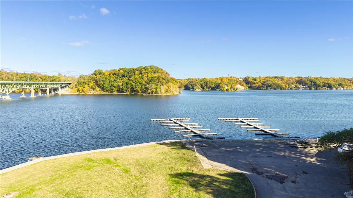 407 Newport Road, Irondequoit, New York 14622, Irondequoit, New York 14622, 3 Bedrooms Bedrooms, 7 Rooms Rooms,4 BathroomsBathrooms,Residential,For Sale,407 Newport Road, Irondequoit, New York 14622,0,R1648101