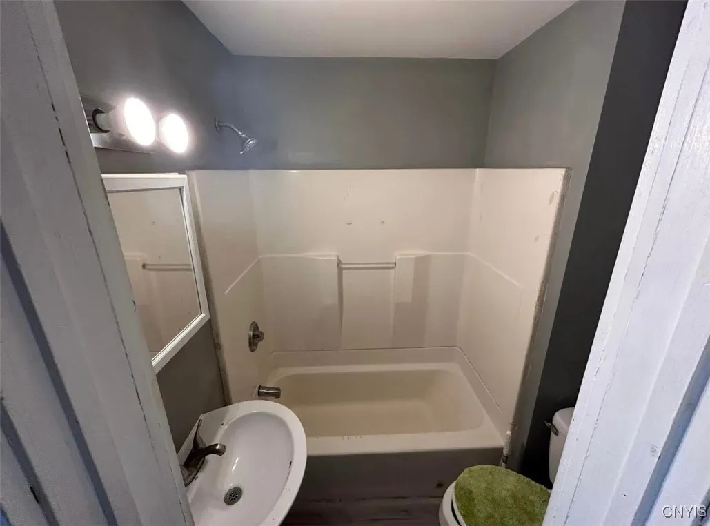 158 Seymour Street, Auburn, New York 13021, Auburn, New York 13021, 5 Bedrooms Bedrooms, ,3 BathroomsBathrooms,Residential,For Sale,158 Seymour Street, Auburn, New York 13021,0,S1648116