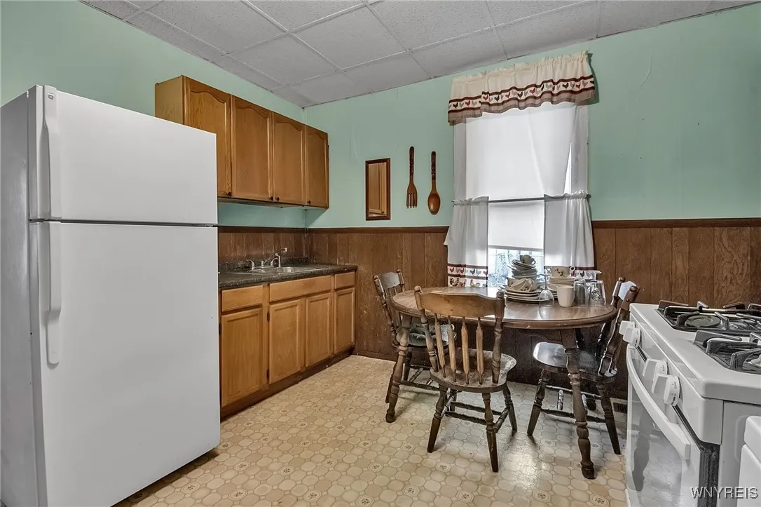 10 South Street, Buffalo, New York 14204, Buffalo, New York 14204, 4 Bedrooms Bedrooms, ,1 BathroomBathrooms,Residential,For Sale,10 South Street, Buffalo, New York 14204,0,B1647682