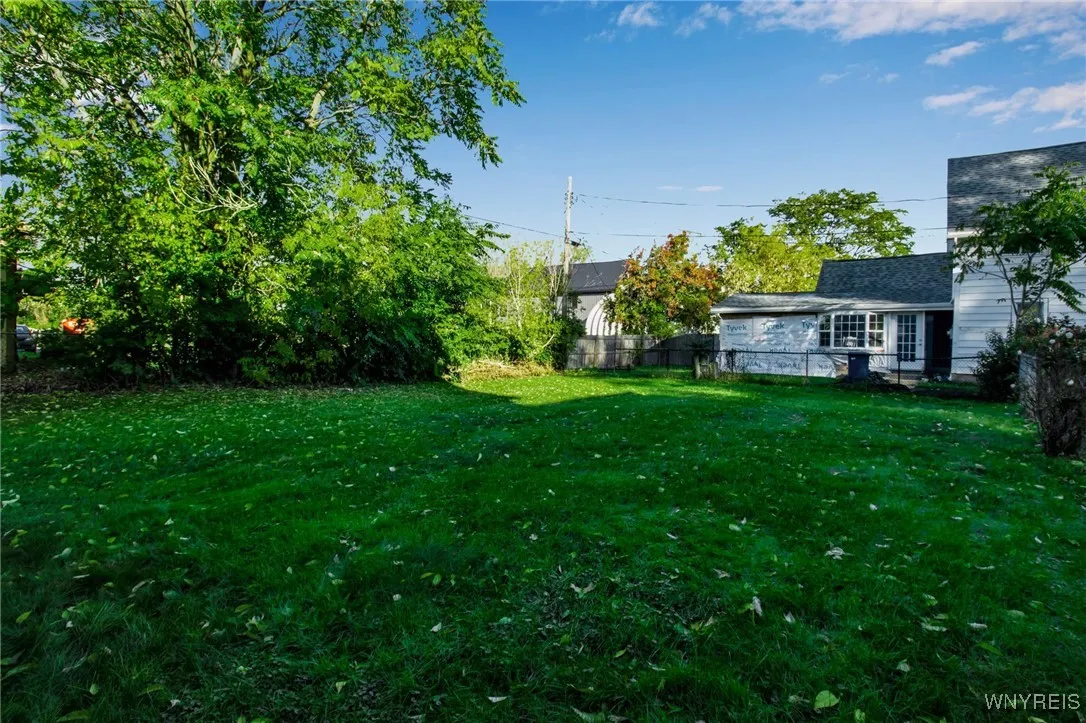 10 South Street, Buffalo, New York 14204, Buffalo, New York 14204, 4 Bedrooms Bedrooms, ,1 BathroomBathrooms,Residential,For Sale,10 South Street, Buffalo, New York 14204,0,B1647682