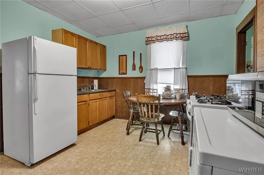 10 South Street, Buffalo, New York 14204, Buffalo, New York 14204, 4 Bedrooms Bedrooms, ,1 BathroomBathrooms,Residential,For Sale,10 South Street, Buffalo, New York 14204,0,B1647682