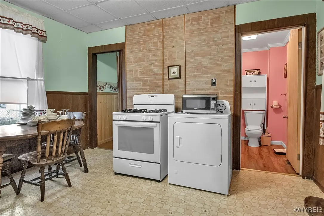 10 South Street, Buffalo, New York 14204, Buffalo, New York 14204, 4 Bedrooms Bedrooms, ,1 BathroomBathrooms,Residential,For Sale,10 South Street, Buffalo, New York 14204,0,B1647682