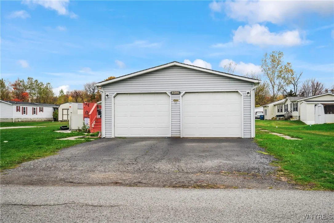 6266 Bayview Station, Newfane, New York 14108, Newfane, New York 14108, 3 Bedrooms Bedrooms, 5 Rooms Rooms,2 BathroomsBathrooms,Residential,For Sale,6266 Bayview Station, Newfane, New York 14108,0,B1643715