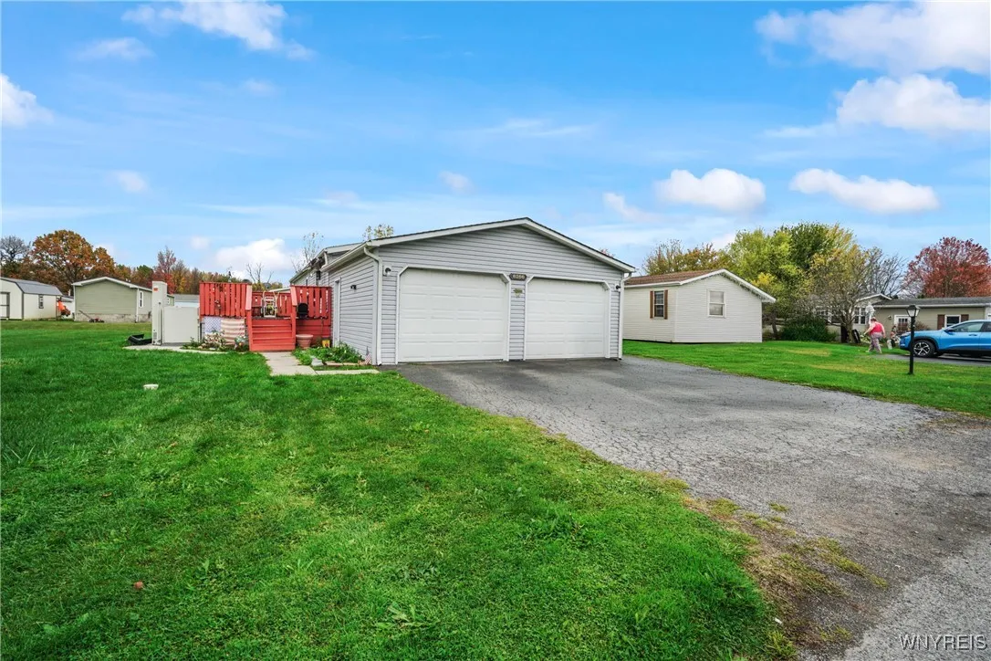 6266 Bayview Station, Newfane, New York 14108, Newfane, New York 14108, 3 Bedrooms Bedrooms, 5 Rooms Rooms,2 BathroomsBathrooms,Residential,For Sale,6266 Bayview Station, Newfane, New York 14108,0,B1643715