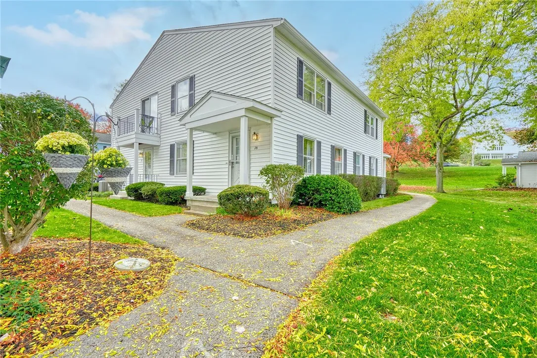 28 Foxcroft Trail, Perinton, New York 14450, Perinton, New York 14450, 2 Bedrooms Bedrooms, 4 Rooms Rooms,1 BathroomBathrooms,Residential,For Sale,28 Foxcroft Trail, Perinton, New York 14450,0,R1647472