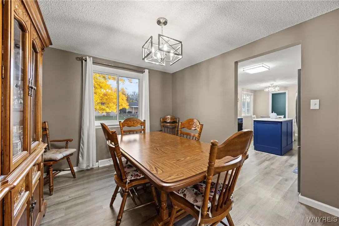 44 Middlesex Road, Orchard Park, New York 14127, Orchard Park, New York 14127, 4 Bedrooms Bedrooms, 10 Rooms Rooms,1 BathroomBathrooms,Residential,For Sale,44 Middlesex Road, Orchard Park, New York 14127,0,B1647924