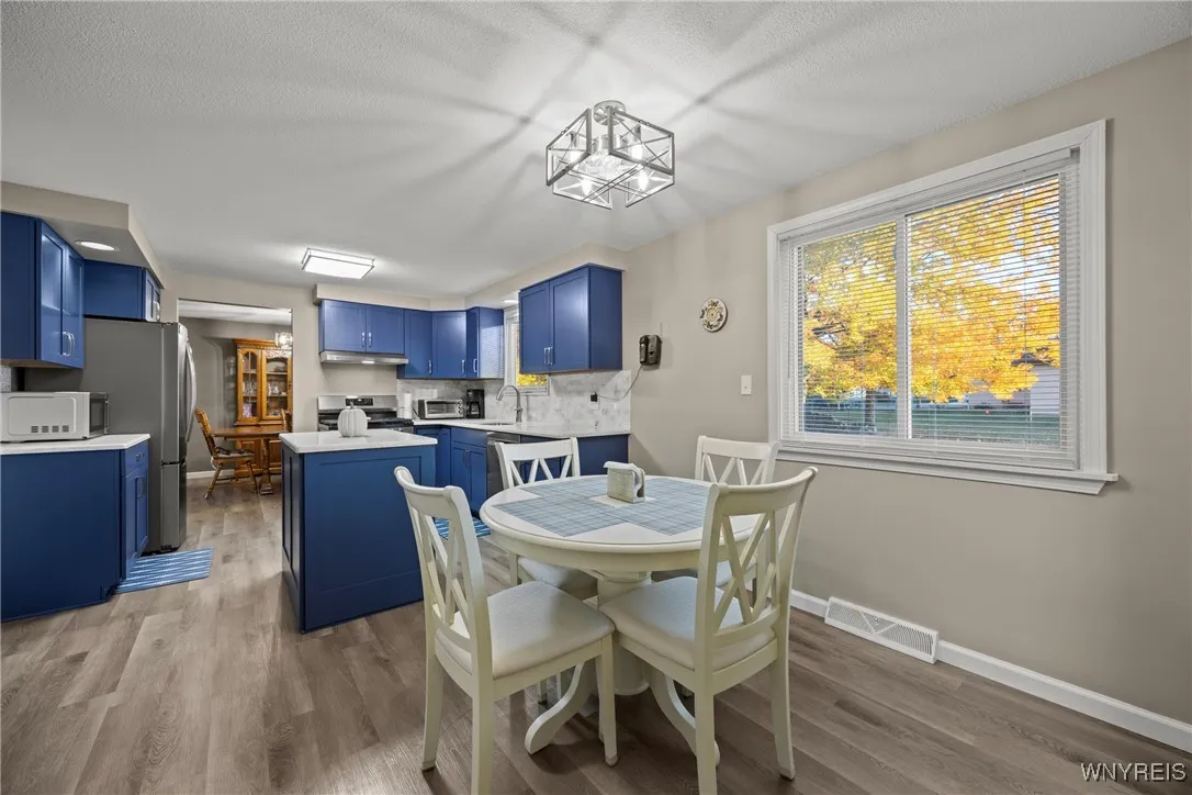 44 Middlesex Road, Orchard Park, New York 14127, Orchard Park, New York 14127, 4 Bedrooms Bedrooms, 10 Rooms Rooms,1 BathroomBathrooms,Residential,For Sale,44 Middlesex Road, Orchard Park, New York 14127,0,B1647924