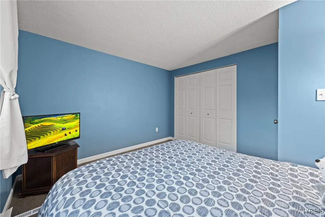 44 Middlesex Road, Orchard Park, New York 14127, Orchard Park, New York 14127, 4 Bedrooms Bedrooms, 10 Rooms Rooms,1 BathroomBathrooms,Residential,For Sale,44 Middlesex Road, Orchard Park, New York 14127,0,B1647924