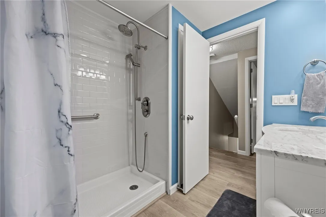 44 Middlesex Road, Orchard Park, New York 14127, Orchard Park, New York 14127, 4 Bedrooms Bedrooms, 10 Rooms Rooms,1 BathroomBathrooms,Residential,For Sale,44 Middlesex Road, Orchard Park, New York 14127,0,B1647924