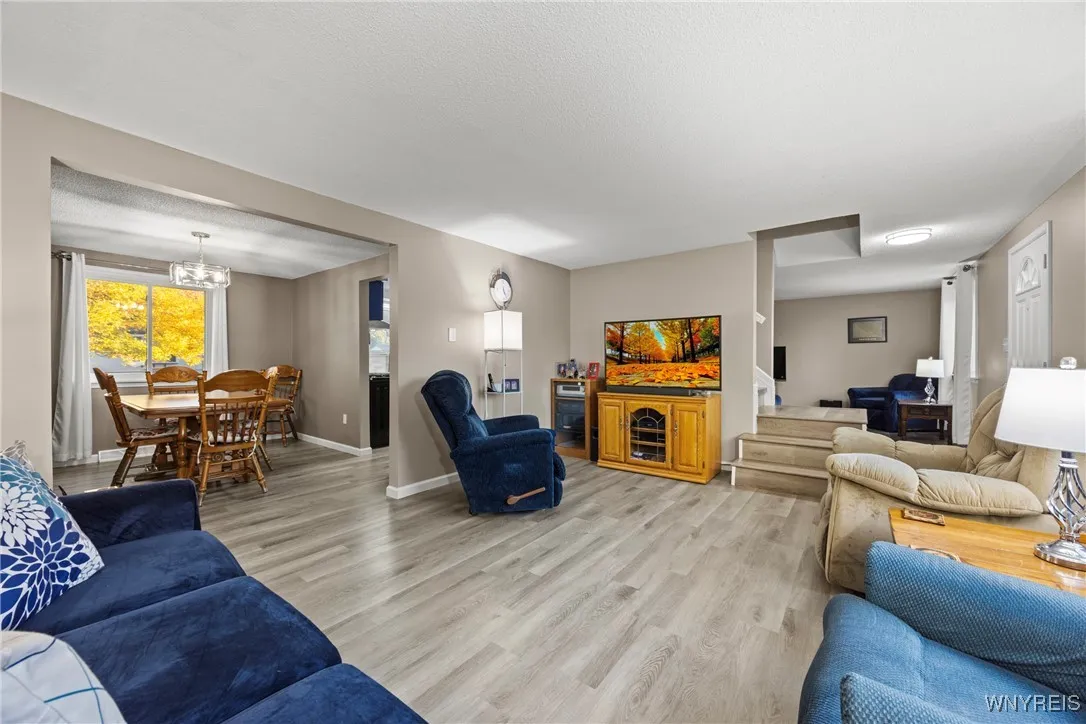 44 Middlesex Road, Orchard Park, New York 14127, Orchard Park, New York 14127, 4 Bedrooms Bedrooms, 10 Rooms Rooms,1 BathroomBathrooms,Residential,For Sale,44 Middlesex Road, Orchard Park, New York 14127,0,B1647924