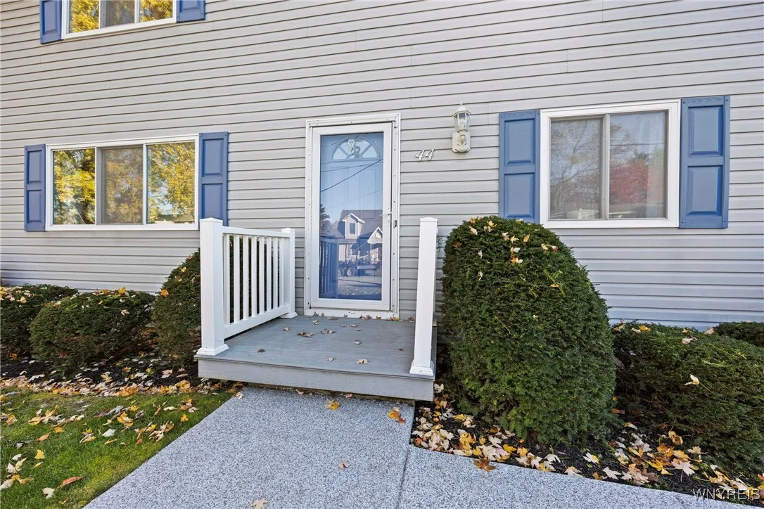 44 Middlesex Road, Orchard Park, New York 14127, Orchard Park, New York 14127, 4 Bedrooms Bedrooms, 10 Rooms Rooms,1 BathroomBathrooms,Residential,For Sale,44 Middlesex Road, Orchard Park, New York 14127,0,B1647924